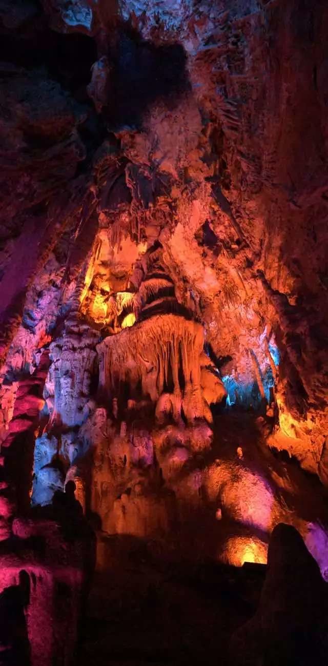 湖南常德石门县aaaa景区龙王洞中国第一龙文化科技溶洞灯光开发艺术